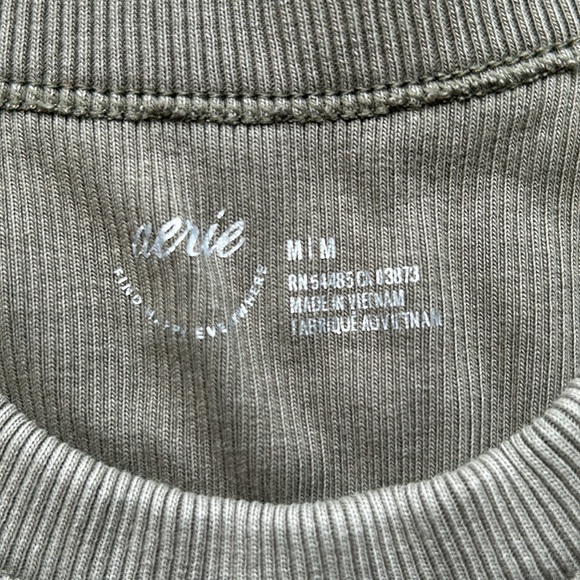 Super soft aerie tank top.  Size medium - Picture 2 of 2